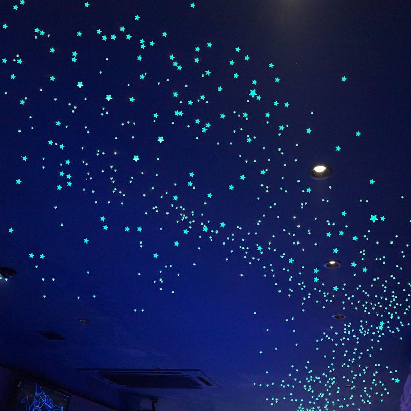Bairay Glow in The Dark Stars Decals Decor for Ceiling 633 Pcs Realistic 3D Stickers Starry Sky Shining Decoration Perfect for Kids Bedroom Bedding Room Gifts - Image 1